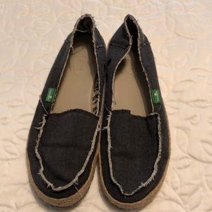 Sanuk slip on shoes